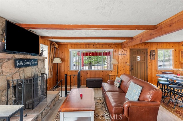 Detail Gallery Image 6 of 30 For 233 Glen Avon Dr, Cedar Glen,  CA 92321 - 4 Beds | 3 Baths