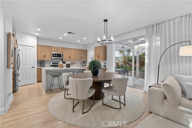 Detail Gallery Image 8 of 16 For 3438 Aries Ct, Santa Ana,  CA 92704 - 4 Beds | 2/1 Baths