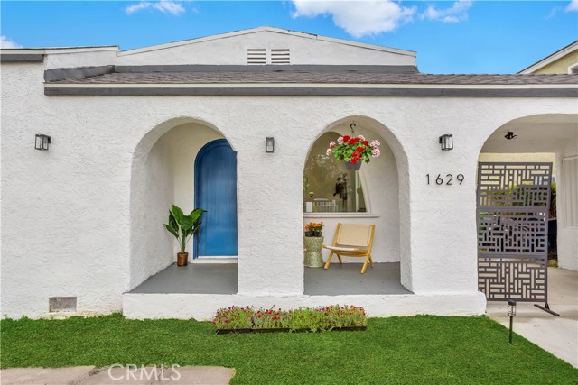 Detail Gallery Image 2 of 27 For 1629 E 114th St, Los Angeles,  CA 90059 - 3 Beds | 1 Baths