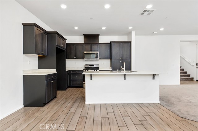 Detail Gallery Image 5 of 36 For 3743 Barley St, San Bernardino,  CA 92407 - 3 Beds | 2/1 Baths