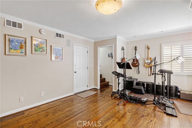 319 26th Place, Manhattan Beach, California 90266, 3 Bedrooms Bedrooms, ,2 BathroomsBathrooms,Residential,Sold,26th,SB22115573