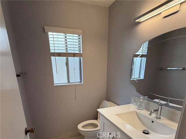 Detail Gallery Image 4 of 11 For 302 W Loraine St #5,  Glendale,  CA 91202 - 2 Beds | 2/1 Baths