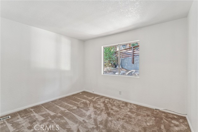 560 Rose Lane, Twin Peaks, CA 92391