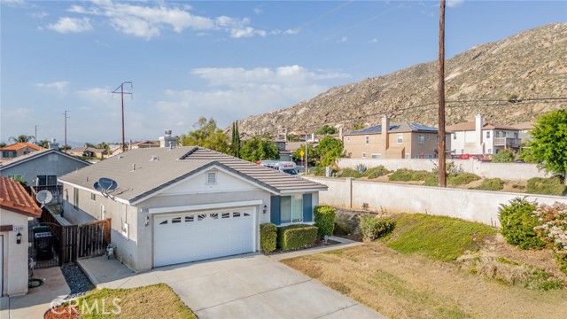 26108 Arabian Court, Moreno Valley CA: https://media.crmls.org/medias/d6d9facc-72de-415c-9d6a-f8d48ee8eb64.jpg