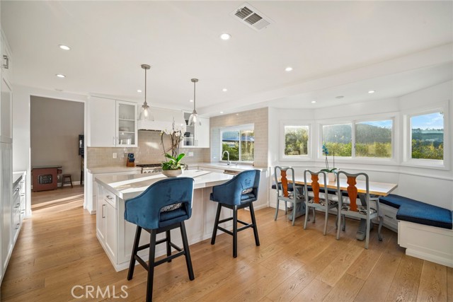 1 New Haven, Laguna Niguel CA: https://media.crmls.org/medias/d6da4ad9-e9c9-4bd8-9db1-a963e1dff504.jpg