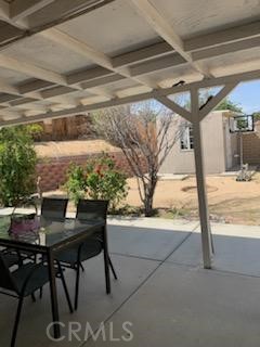 16994 Molino Drive, Victorville CA: https://media.crmls.org/medias/d6da93e1-9503-4921-91b5-8dcd1443eb15.jpg