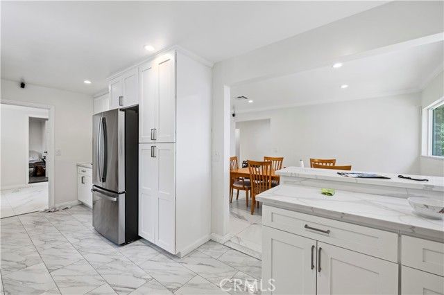 Detail Gallery Image 15 of 47 For 11329 Mclennan Ave, Granada Hills,  CA 91344 - 7 Beds | 2 Baths