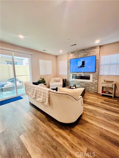 1401 Turin Lane, Los Angeles CA: https://media.crmls.org/medias/d6dbdce3-ed71-4825-9c58-b317615188ca.jpg