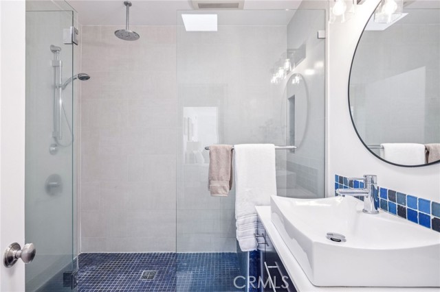 2015 Bataan Road, Redondo Beach, California 90278, 3 Bedrooms Bedrooms, ,2 BathroomsBathrooms,Residential,For Sale,Bataan,SB25252759