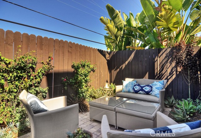 Detail Gallery Image 25 of 26 For 1581 Orange Ave #C,  Costa Mesa,  CA 92627 - 3 Beds | 2/1 Baths