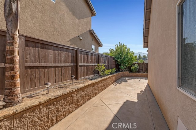 25019 Coral Canyon Road, Corona CA: https://media.crmls.org/medias/d6dde379-af9d-4c3c-a45e-c160dcabe339.jpg
