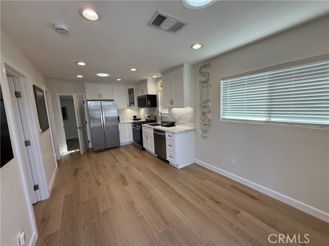 Detail Gallery Image 10 of 24 For 18095 Newland, Huntington Beach,  CA 92646 - 2 Beds | 1 Baths
