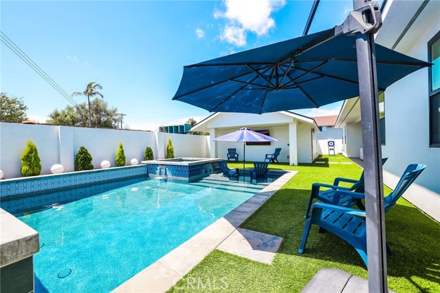 11221 Davenport Road, Rossmoor CA: https://media.crmls.org/medias/d6dec2ee-bc97-41fa-9bde-e30e2ae0dc18.jpg