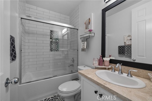 Detail Gallery Image 13 of 35 For 28821 Panorama Ct, Valencia,  CA 91354 - 4 Beds | 3 Baths