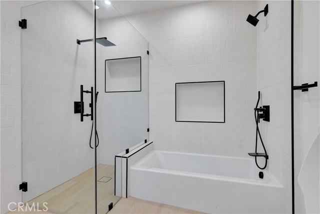 Detail Gallery Image 52 of 72 For 1145 S Longwood, Los Angeles,  CA 90019 - 4 Beds | 3 Baths