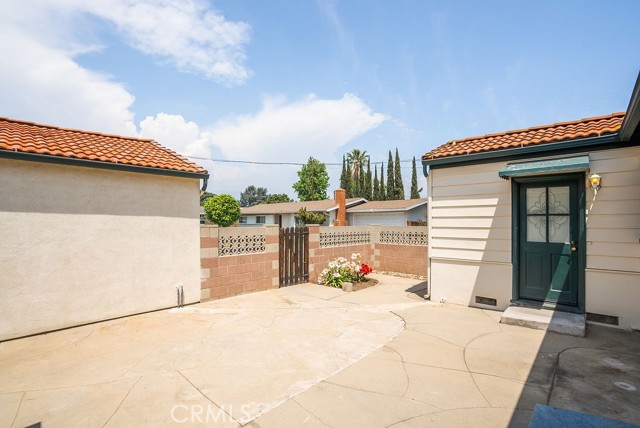 10525 Olive Street, Temple City CA: https://media.crmls.org/medias/d6df3990-579d-4658-bb62-b1e678836b31.jpg