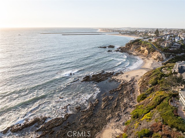 Detail Gallery Image 50 of 50 For 327 Driftwood Rd, Corona Del Mar,  CA 92625 - 4 Beds | 3 Baths