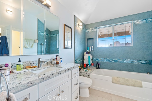 Detail Gallery Image 9 of 14 For 6351 Gloria Dr, Huntington Beach,  CA 92647 - 4 Beds | 2 Baths