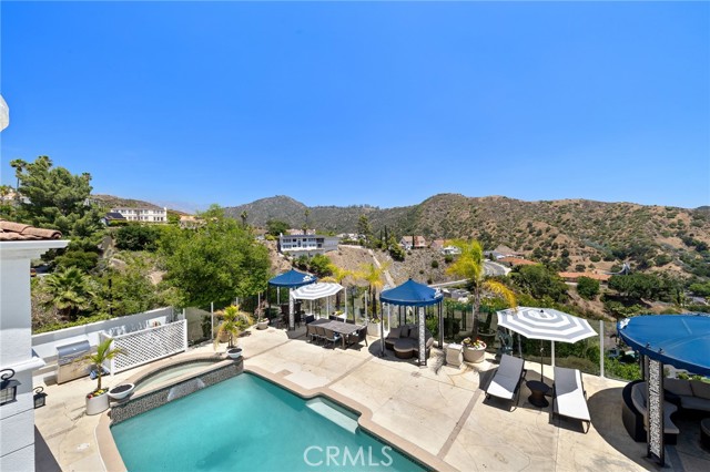 759 Foxkirk Road, Glendale CA: https://media.crmls.org/medias/d6e0862b-7a2d-4bcd-b81b-185b09c2fa66.jpg