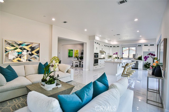 Detail Gallery Image 21 of 63 For 17413 Siena, Fountain Valley,  CA 92708 - 4 Beds | 4 Baths