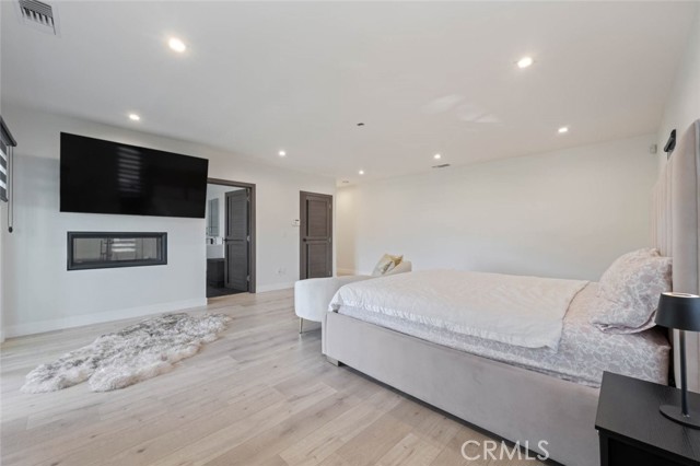 Detail Gallery Image 35 of 75 For 17043 Gunther St, Granada Hills,  CA 91344 - 4 Beds | 4 Baths