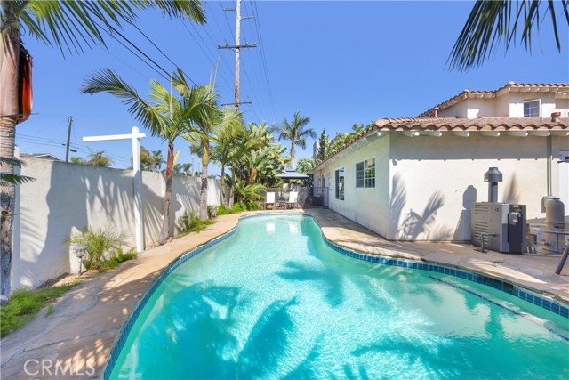 9112 Playa Drive, Huntington Beach CA: https://media.crmls.org/medias/d6e23658-e627-4f1e-b529-b7109dd31684.jpg