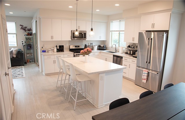 Detail Gallery Image 5 of 17 For 15941 Bravery Ave, Chino,  CA 91708 - 3 Beds | 2/1 Baths