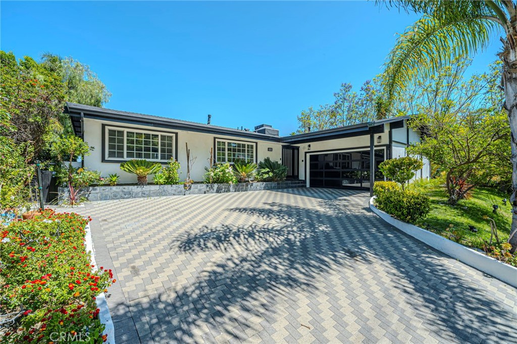 3650 Sapphire Drive