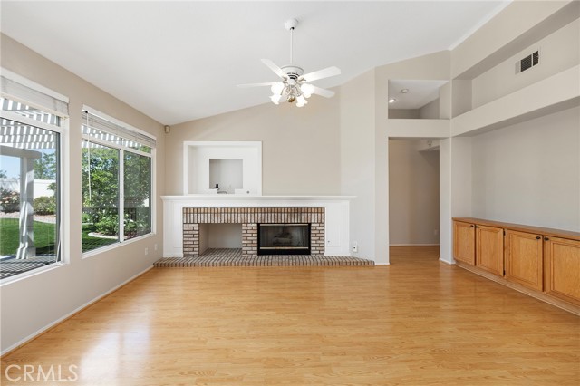 Detail Gallery Image 14 of 53 For 32176 Corte Florecita, Temecula,  CA 92592 - 3 Beds | 2 Baths