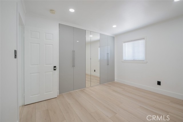 9830 Foothill Boulevard, Sylmar CA: https://media.crmls.org/medias/d6e3a422-157c-48bd-9685-dab670fa3e91.jpg