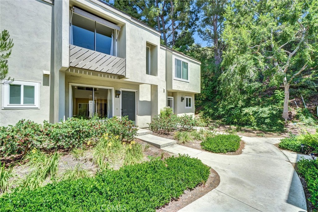 307 N Singingwood #8