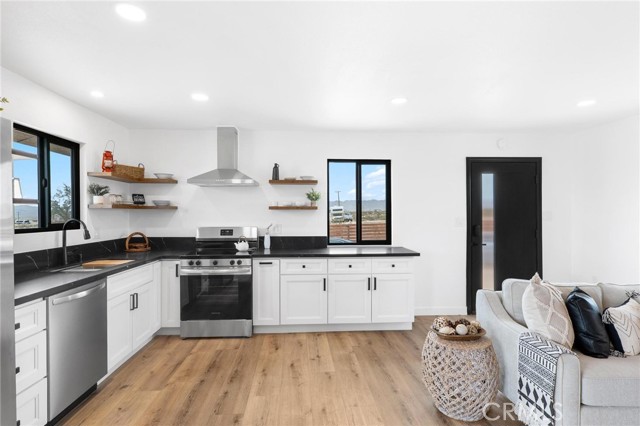 Detail Gallery Image 10 of 37 For 1561 Shoshone Valley Rd, Twentynine Palms,  CA 92277 - 2 Beds | 1 Baths