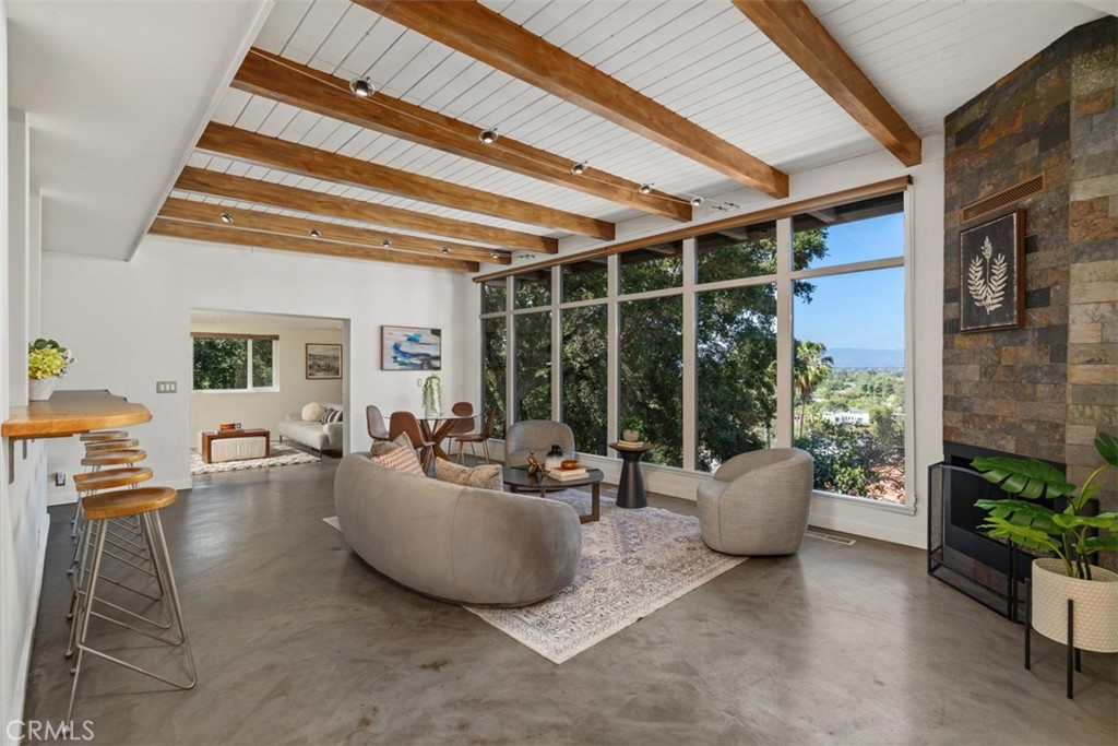 11575 Sunshine TerraceStudio City img 1