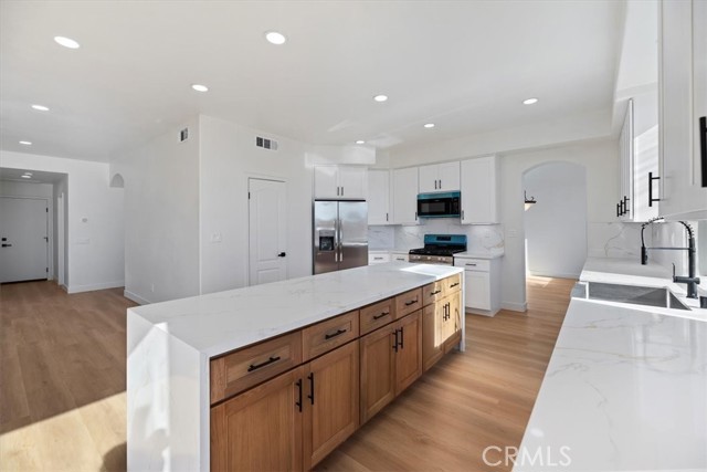 Detail Gallery Image 10 of 29 For 2870 Newcastle, San Jacinto,  CA 92582 - 4 Beds | 3 Baths