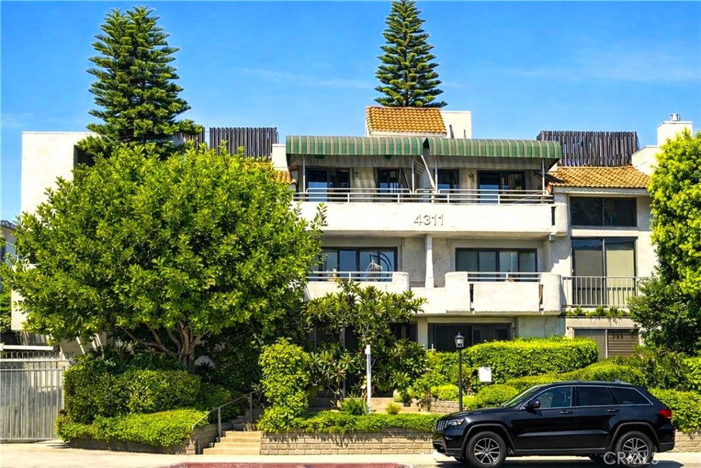 4311 Colfax Avenue #114