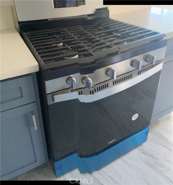 Detail Gallery Image 11 of 13 For 2 Jackrabbit, Carson,  CA 90745 - 3 Beds | 2 Baths