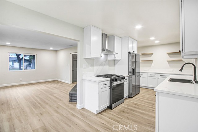 Detail Gallery Image 5 of 19 For 2571 12th St, Riverside,  CA 92507 - 4 Beds | 2 Baths