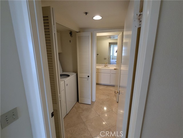 Detail Gallery Image 34 of 55 For 270 Cagney Ln #308,  Newport Beach,  CA 92663 - 2 Beds | 2 Baths
