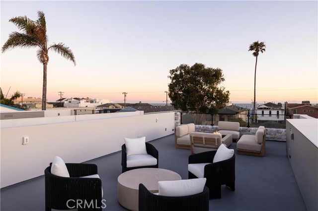 Detail Gallery Image 28 of 50 For 1313 Ocean Ave, Seal Beach,  CA 90740 - 3 Beds | 3/1 Baths