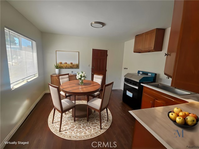 1214 E Broadway, Glendale CA: https://media.crmls.org/medias/d6e86ee9-207c-4e96-80d4-b3e7681ec031.jpg