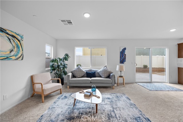 Detail Gallery Image 3 of 27 For 2168 Redwood Ln, Banning,  CA 92220 - 3 Beds | 2/1 Baths
