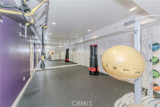 Detail Gallery Image 33 of 39 For 436 S Virgil Ave #403,  Los Angeles,  CA 90020 - 2 Beds | 2 Baths