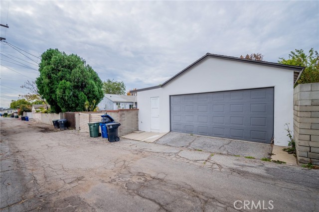Detail Gallery Image 24 of 29 For 2640 N Buena Vista St, Burbank,  CA 91504 - 3 Beds | 2 Baths