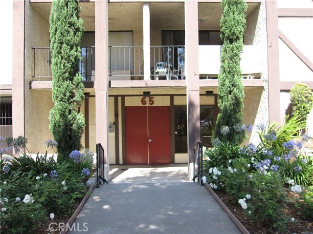 65 N Allen Ave #215, Pasadena, CA 91106