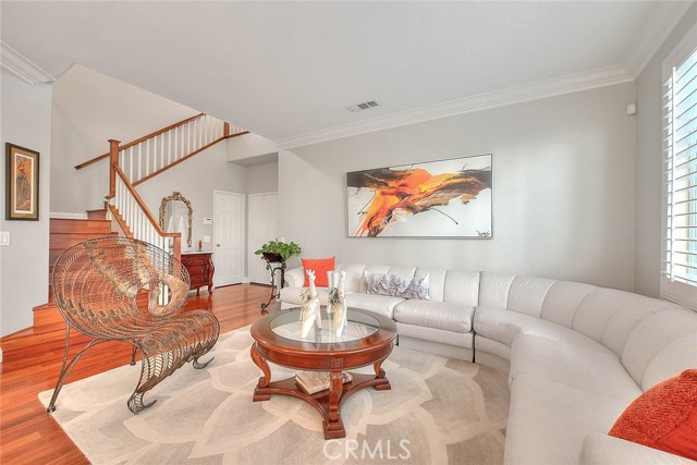 Detail Gallery Image 6 of 67 For 27641 Atlas Ln, Canyon Country,  CA 91351 - 4 Beds | 2/1 Baths