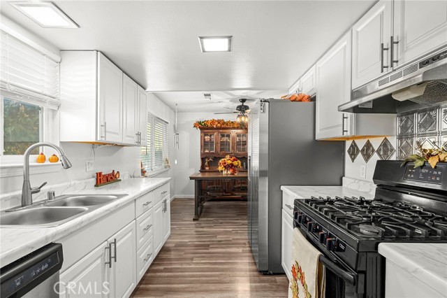 1171 Peach Street, Corning CA: https://media.crmls.org/medias/d6ea1555-36c4-45bd-a79f-fea72a4632c0.jpg