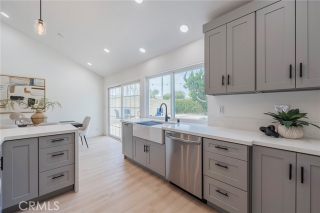Detail Gallery Image 16 of 50 For 9821 Kite Dr, Huntington Beach,  CA 92646 - 3 Beds | 2 Baths