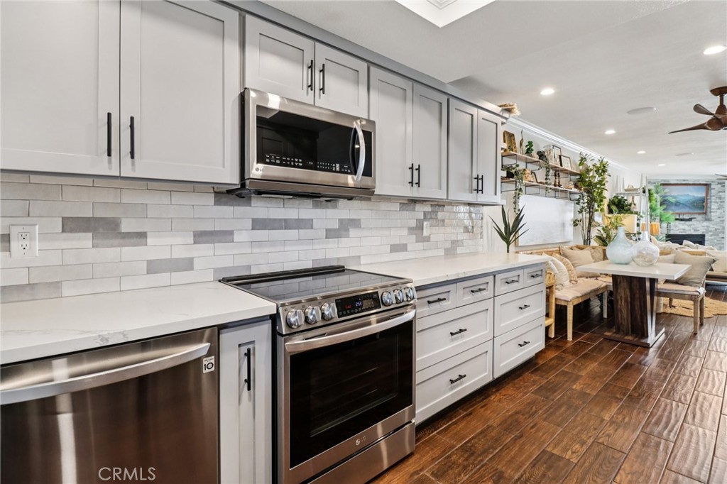 MLS #OC25192516 image #21