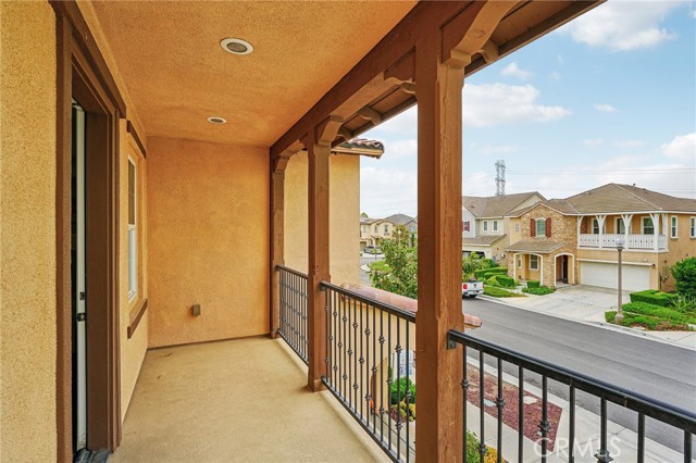 7766 Lupin Street, Chino CA: https://media.crmls.org/medias/d6ebf36c-da19-4833-affc-4ef74be85590.jpg