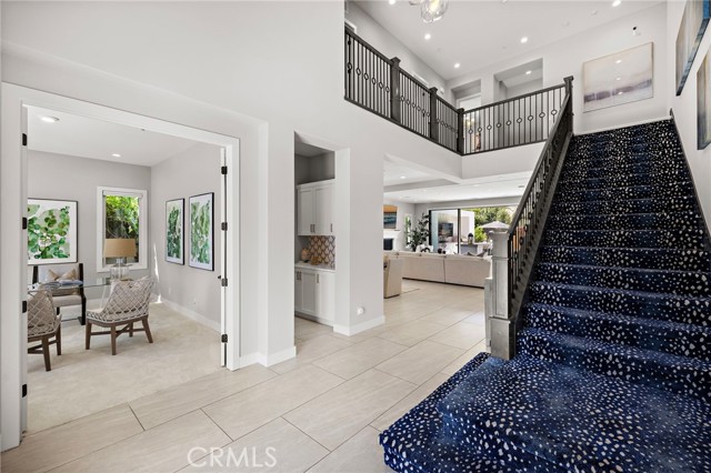 93 Interstellar, Irvine CA: https://media.crmls.org/medias/d6ec2f36-daa6-4b6d-988e-3601cdd0bb04.jpg